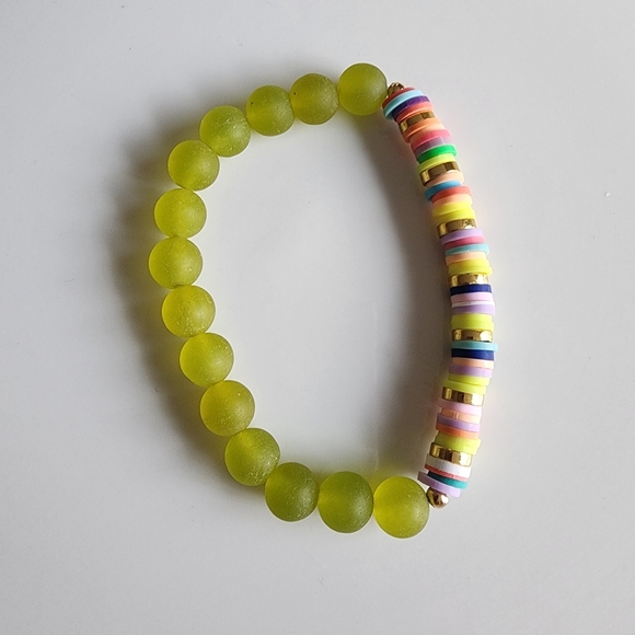 Colorful Beaded Bracelet - Picture 2 of 4